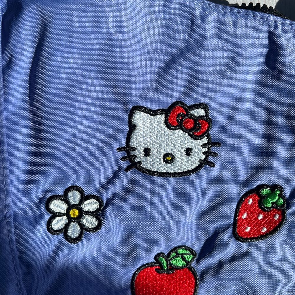Hello BAGGU X Hello Kitty Medium Nylon Crescent Bag - Picture 3 of 6